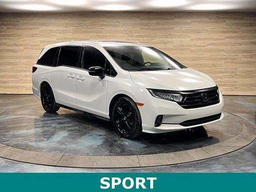 Platinum White Pearl 2024 Honda Odyssey Sport