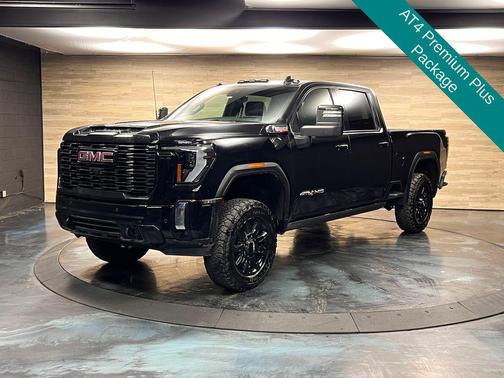 Onyx Black 2024 GMC Sierra 2500 AT4