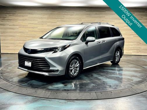 Celestial Silver Metallic 2024 Toyota Sienna XLE
