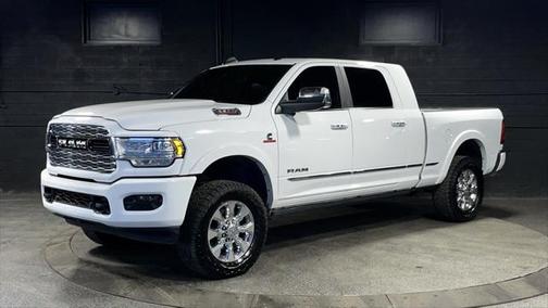 2022 RAM 3500 Limited Mega Cab 4x4 6'4' Box