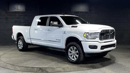 2022 RAM 3500 Limited Mega Cab 4x4 6'4' Box