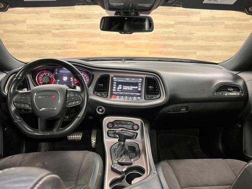 Sinamon Stick 2022 Dodge Challenger R/T Scat Pack Widebody