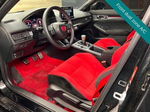 Crystal Black Pearl 2024 Honda Civic Type R