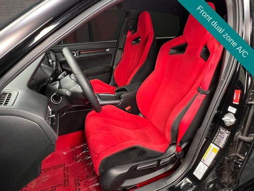 Crystal Black Pearl 2024 Honda Civic Type R