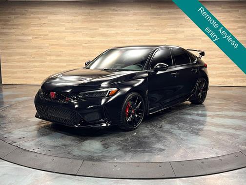 Crystal Black Pearl 2024 Honda Civic Type R