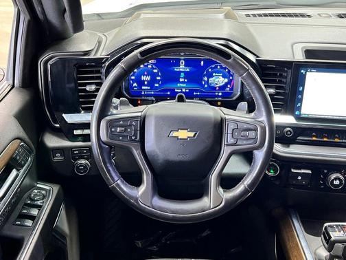 Iridescent Pearl Tricoat 2024 Chevrolet Silverado 1500 High Country