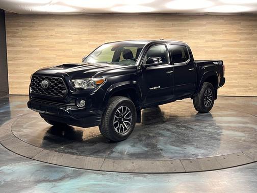 Midnight Black Metallic 2020 Toyota Tacoma TRD Sport