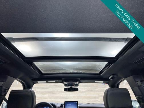 Star White Metallic Tri-Coat 2024 Ford Expedition Max Platinum