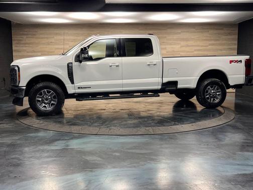 Star White Metallic Tri-Coat 2024 Ford F-350 Lariat