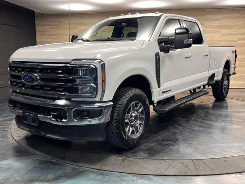 Star White Metallic Tri-Coat 2024 Ford F-350 Lariat