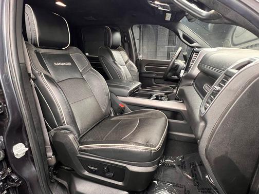 Granite Crystal Metallic Clearcoat 2024 RAM 2500 Laramie Crew Cab 4x4 6'4' Box