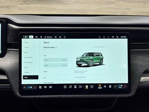 Forest Green 2026 Rivian R1S Performance Dual Motor Max Pack