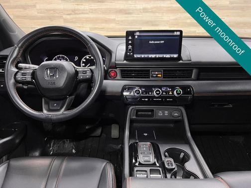 Crystal Black Pearl 2025 Honda Pilot TrailSport