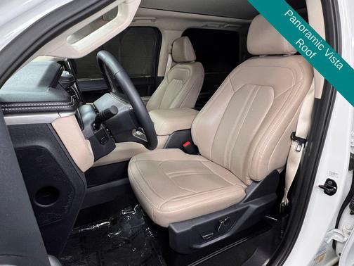 Star White Metallic Tri-Coat 2024 Ford Expedition Limited