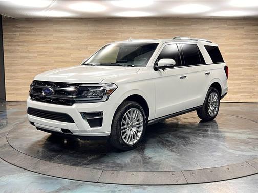 Star White Metallic Tri-Coat 2024 Ford Expedition Limited