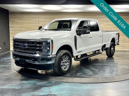 Star White Metallic Tri-Coat 2024 Ford F-350 Lariat