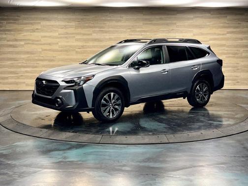Ice Silver Metallic 2025 Subaru Outback Limited XT
