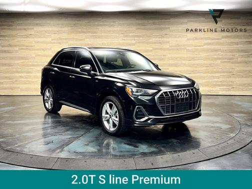 Mythos Black Metallic 2022 Audi Q3 45 S line Premium