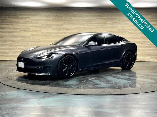 Stealth Grey 2023 Tesla Model S Plaid