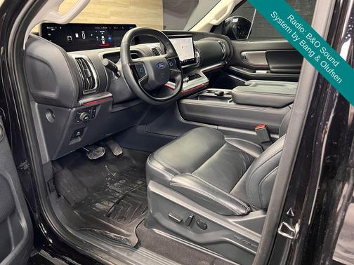 Agate Black Metallic 2025 Ford Expedition Max Platinum