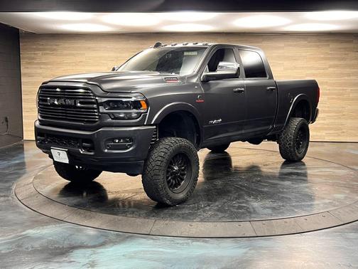Granite Crystal Metallic Clearcoat 2022 RAM 2500 Laramie Crew Cab 4x4 6'4' Box