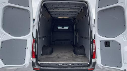 2021 Mercedes-Benz Sprinter 4500 High Roof V6