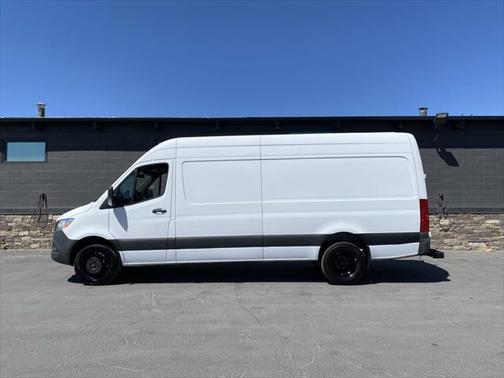 2021 Mercedes-Benz Sprinter 4500 High Roof V6