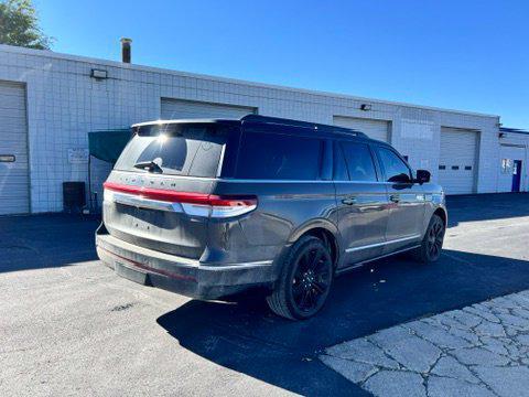 Chroma Caviar Dark Gray Metallic Clearcoat 2024 Lincoln Navigator Black Label