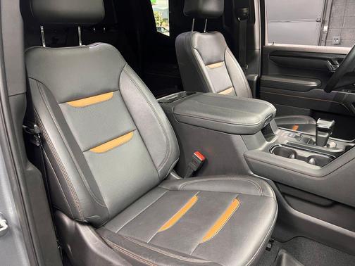 Sterling Metallic 2025 GMC Sierra 1500 AT4