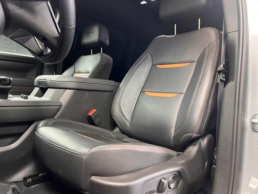 Sterling Metallic 2025 GMC Sierra 1500 AT4