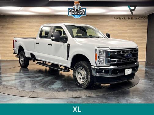 Oxford White 2024 Ford F-250 XL