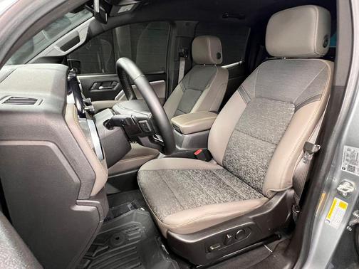 Sterling Gray Metallic 2024 Chevrolet Colorado ZR2