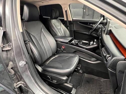 Asher Gray Metallic Clearcoat 2022 Lincoln Nautilus Reserve