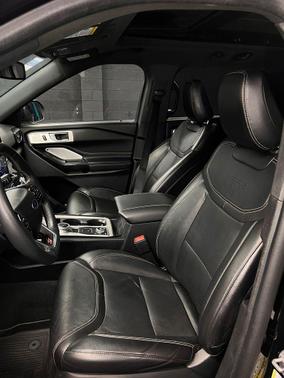 Agate Black Metallic 2024 Ford Explorer ST