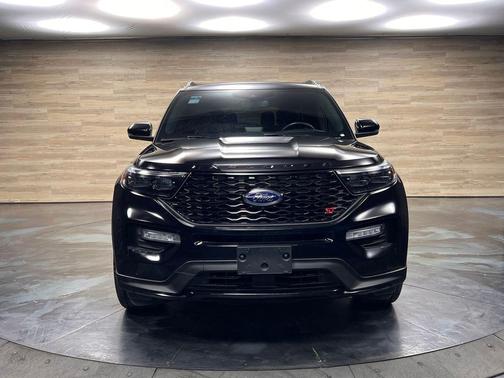 Agate Black Metallic 2024 Ford Explorer ST