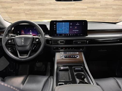 Infinite Black Metallic Clearcoat 2025 Lincoln Aviator Reserve AWD