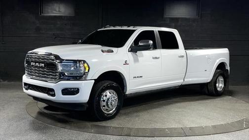 2022 RAM 3500 Limited Crew Cab 4x4 8' Box