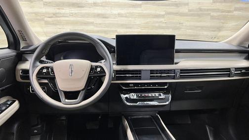 Infinite Black Metallic Clearcoat 2025 Lincoln Corsair Premiere