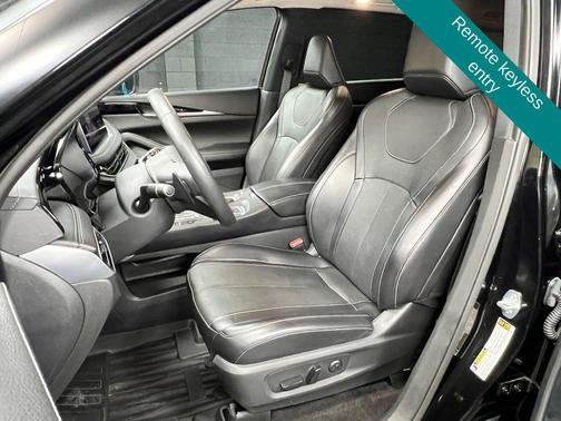 Mineral Black 2025 INFINITI QX60 Pure