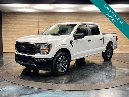 Oxford White 2023 Ford F-150 XLT