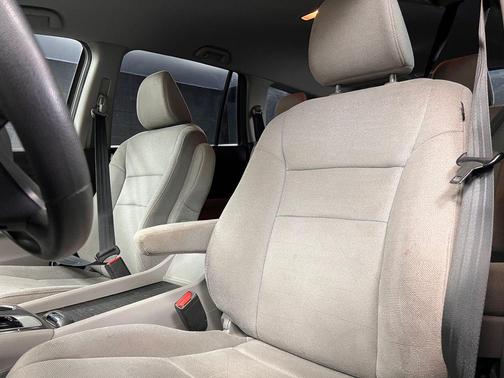 Modern Steel Metallic 2019 Honda Pilot LX