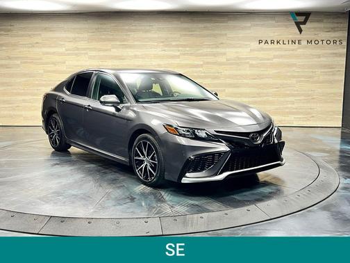Predawn Gray Mica 2022 Toyota Camry SE