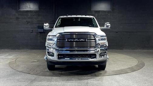 2024 RAM 3500 Laramie Crew Cab 4x4 8' Box