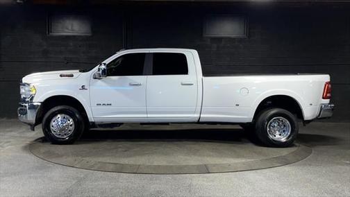 2024 RAM 3500 Laramie Crew Cab 4x4 8' Box