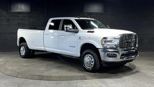 2024 RAM 3500 Laramie Crew Cab 4x4 8' Box