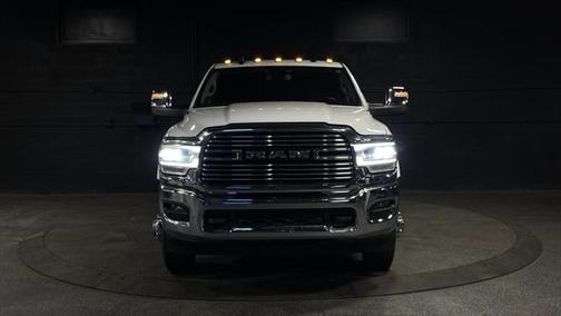 2024 RAM 3500 Laramie Crew Cab 4x4 8' Box