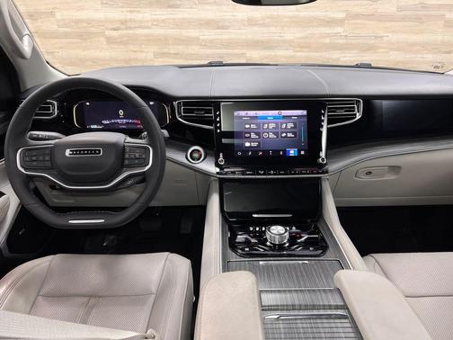 Diamond Black Crystal Pearlcoat 2023 Jeep Wagoneer L Series III 4x4