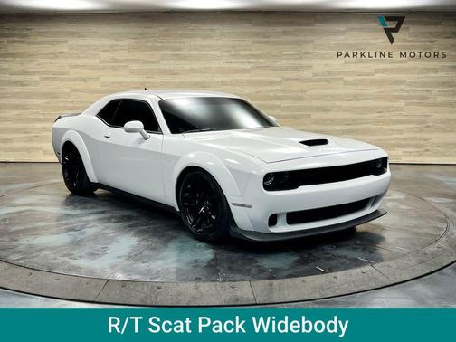 White Knuckle Clearcoat 2022 Dodge Challenger R/T Scat Pack Widebody
