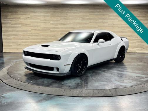 White Knuckle Clearcoat 2022 Dodge Challenger R/T Scat Pack Widebody