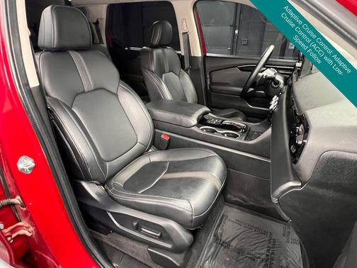 Radiant Red Metallic II 2023 Honda Pilot Touring 8-Passenger